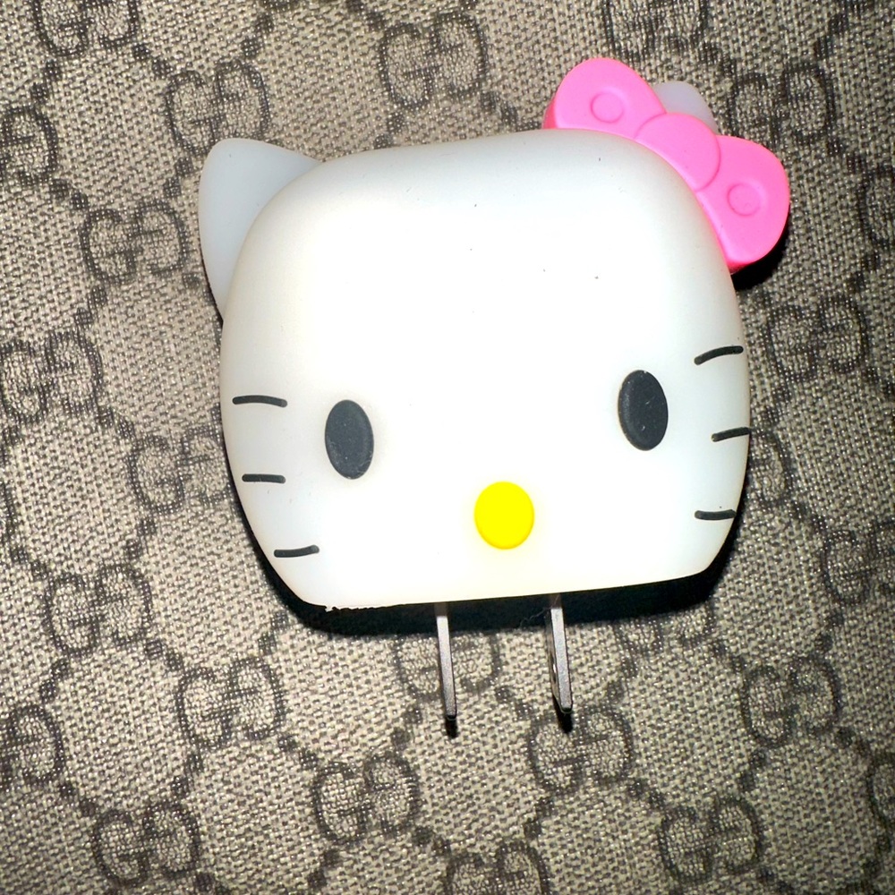 Hello Kitty- Cellphone set -NWT 🤩